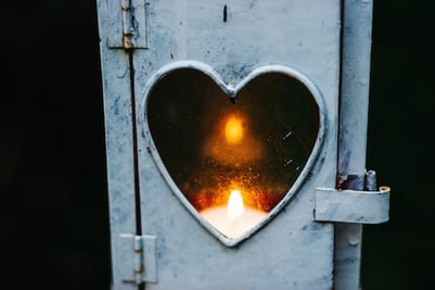 heart candle.jpg