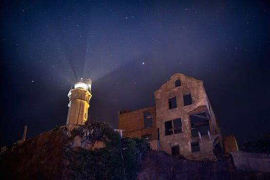 alcatraz-lighthouse-1247147_640